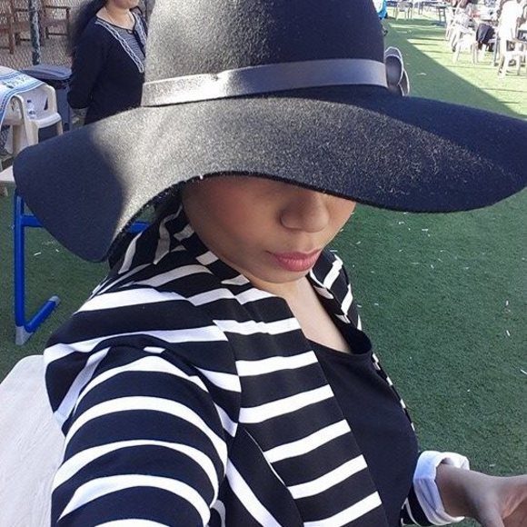 Meet your Posher, Hira - Picture 1 of 1